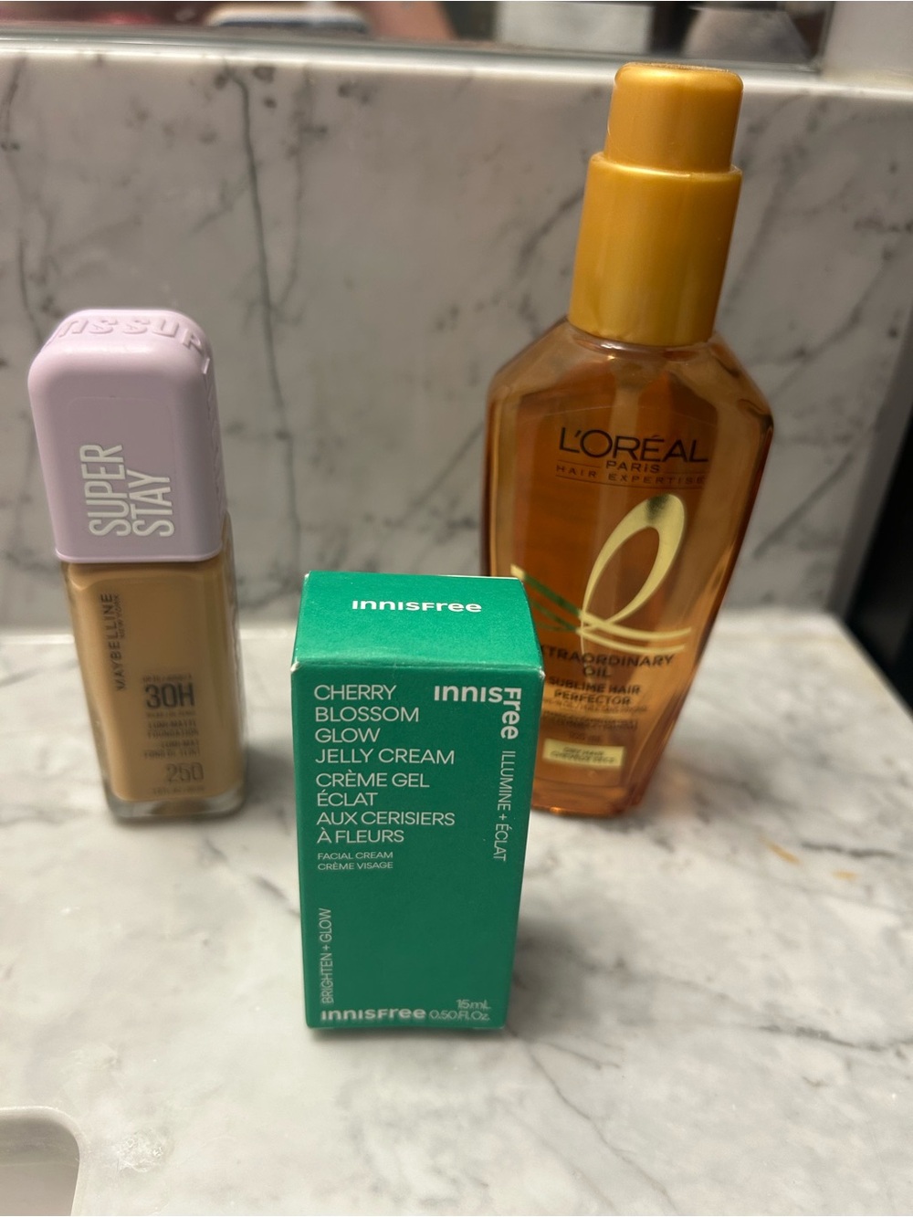 Innisfree Cherry Blossom Glow Jelly Cream - Green Box